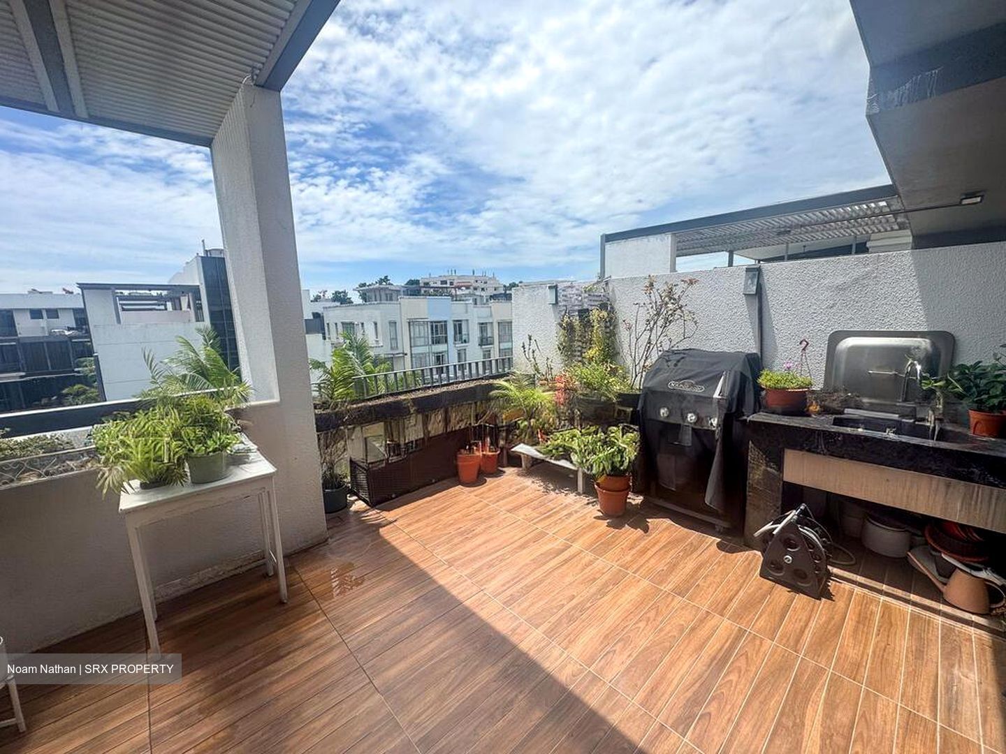 Sunrise Avenue (D28), Terrace #495642811